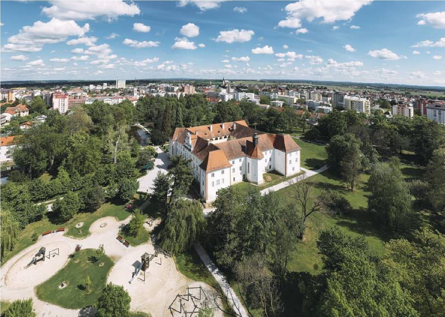 Mestni park Murska Sobota z otroškim igriščem